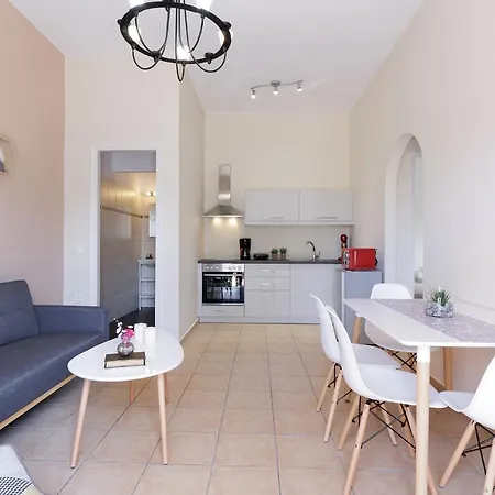 Central Apartments By Konnect, Ypsos Extérieur photo